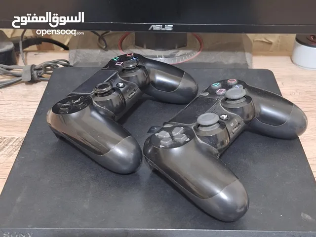 بلاي ستاشن 4 مستعل بحالة ممتازة يتم تنظيفه بشكل دوري و الاعتناء به 500 جيجا قابل للتفاوض
