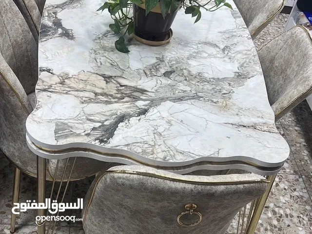 ميز طعام فراشه