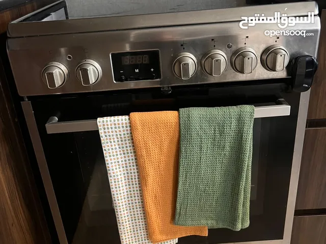 Premium Stainless Steel Range Oven ( whirlpool)