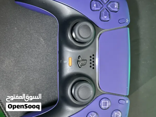 للبيع قير بلاستيشن 5 اصلي نظيف جداً مافيه أي مشاكل استخدام خفيف جداً شغل والعب