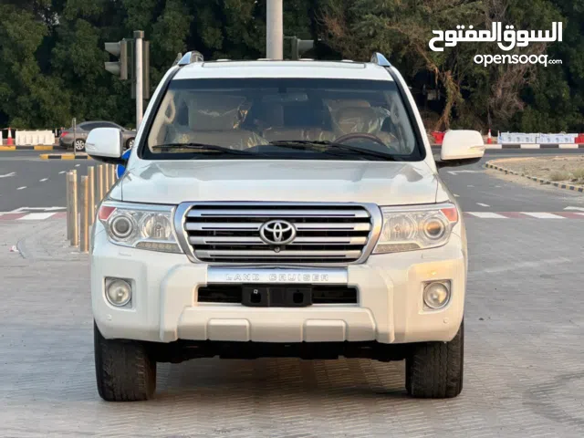 e: LAND CRUISER GXR 5.7 Model: 2014