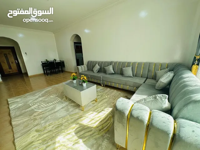 SH / اسهل مخرج الى الشارقة ودبي - غرفة وصالة مفروشة - مساحة واسعة - حمام + بلكونة - شهري - المويهات