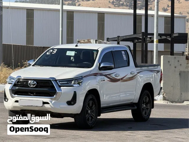 2022 Toyota Hilux SR5