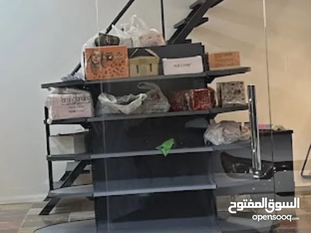 رفين عرض بخمس طبقات مع الجوانب