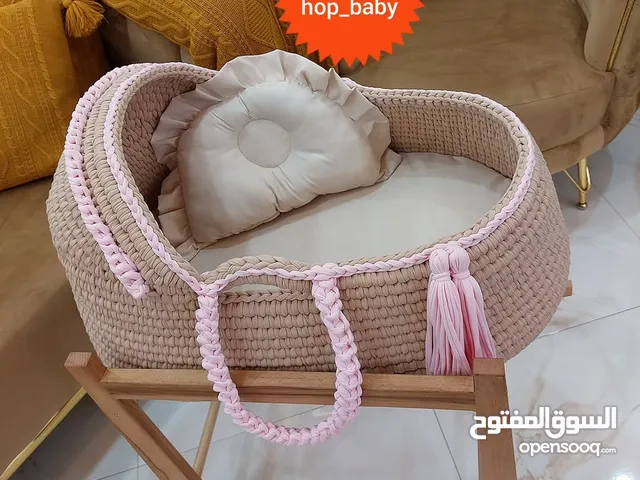 حامل أطفال متين وأنيق، قابل للغسل ومناسب لكل غرفة