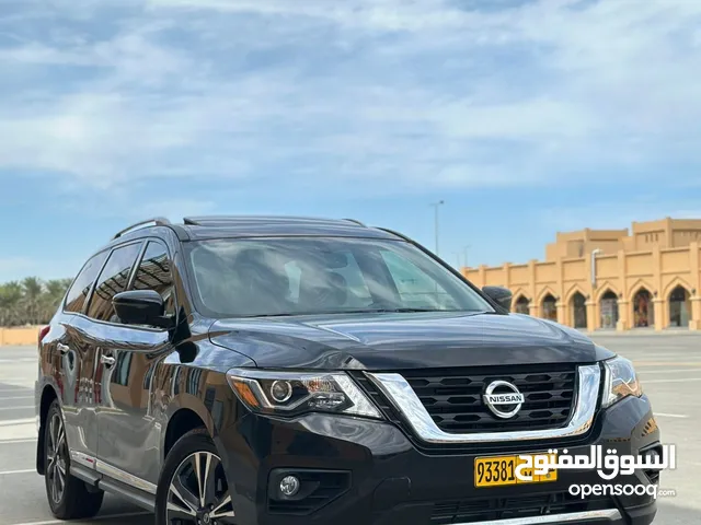Used Nissan Pathfinder in Al Batinah