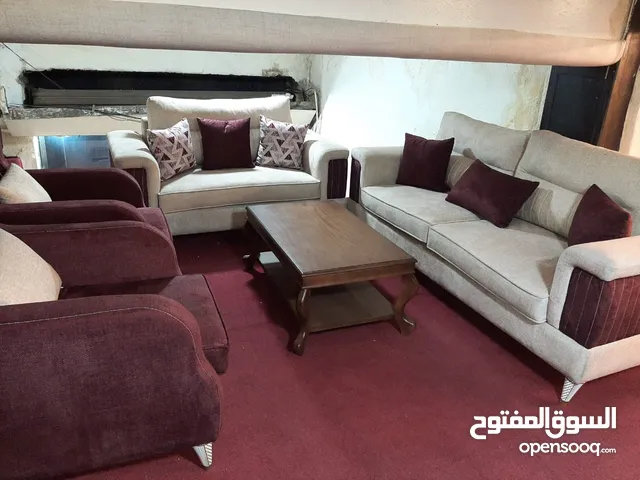 طقم جديد للبيع بسعر مغري لعدم توفر مساحة