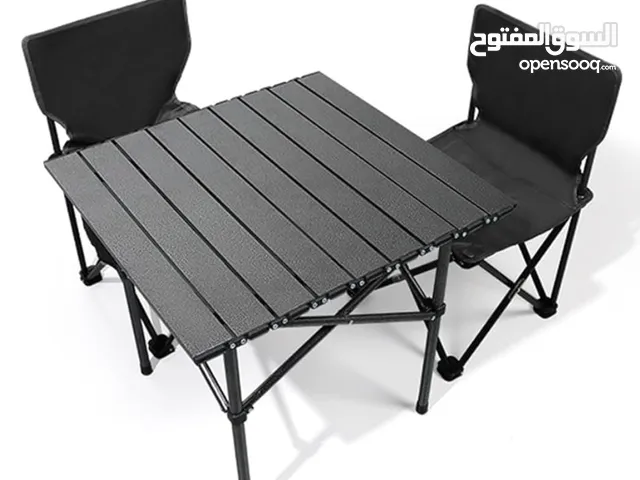 طاولة وكرسيان قابلات للطي ..يوجد توصيل لجميع محافظات