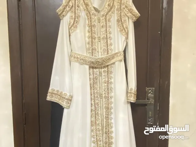 قفطان كتب كتاب او خطبه او سهره ما شاء الله اشي فخم كثير وشيك الله يبارك لصاحب النصيب ويطرحله البركه