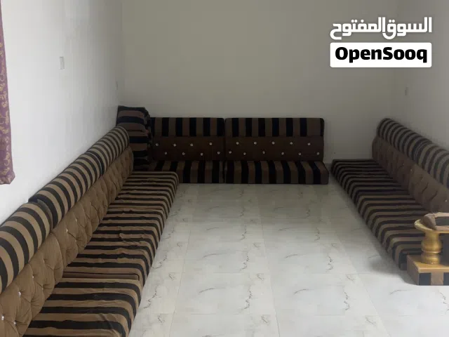 شقه للايجار الرستاق حي السرح