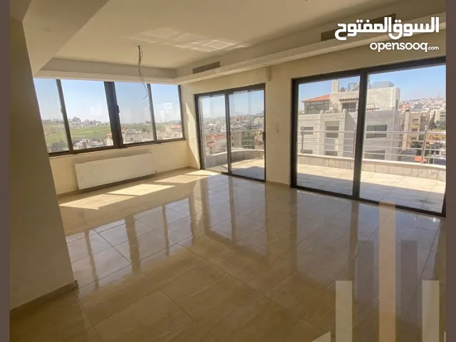 شقة طابق ثالث مع روف للبيع في دير غبار مساحة 330م