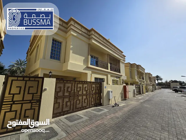للبيع فيلا مجددة بالكامل في الخوض