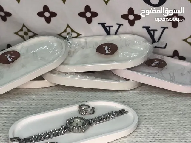 ديكورات منزلية مصنوعة يدويا بالجبس
