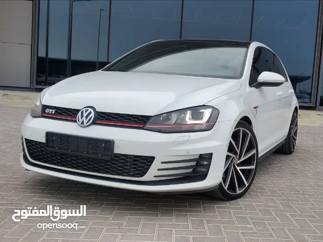 Volkswagen Golf GTI 2015 in Abu Dhabi