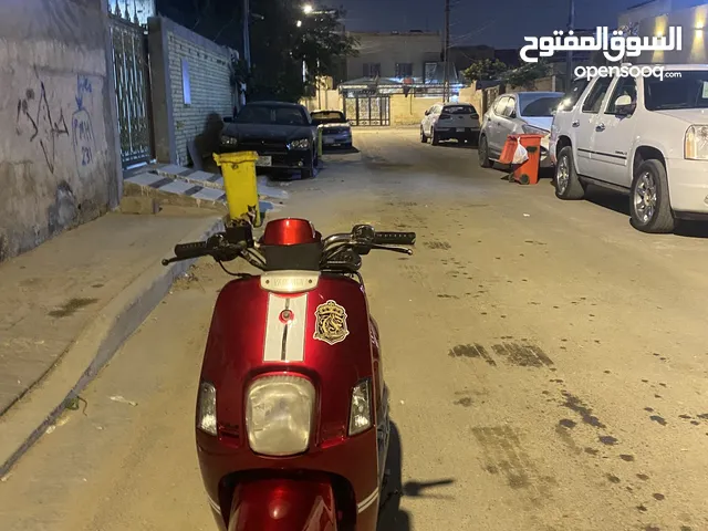 دراجه بوليس بوشه 49 نضافه تامه ما مفتوحه الدراجه جديده كلشي شغال
