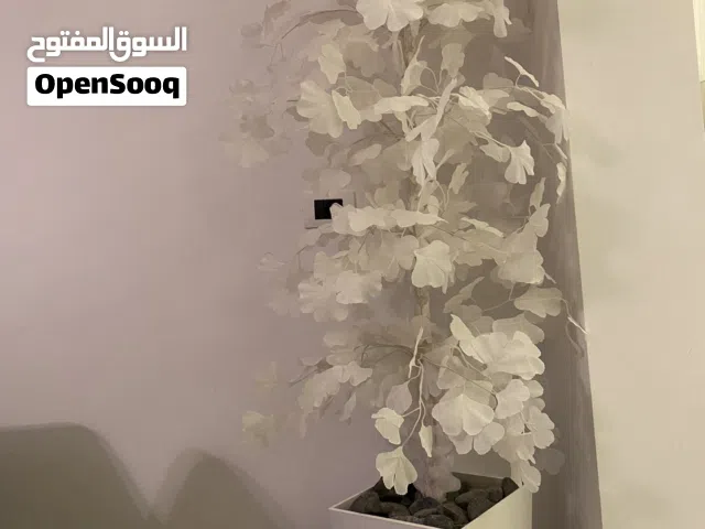شجرة زينة جميله واستعمال بسيييط زي ماواضح في الصورة مقاسها ميترو و60