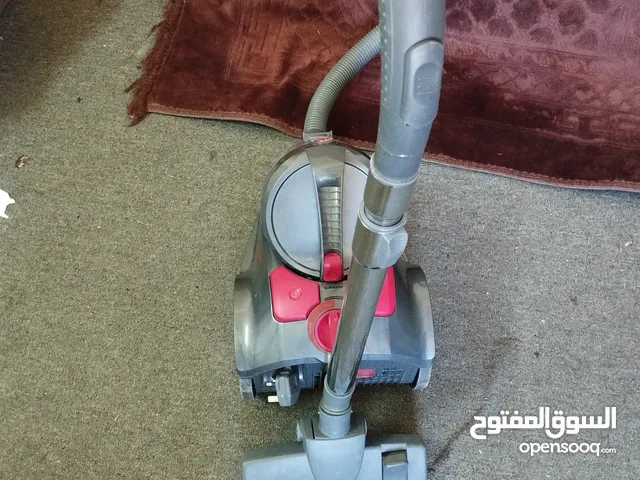 مكنسه كهربائيه هوفر 2200وات سحبها ممتاز استخدام نظيف