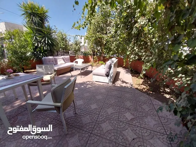 450 m2 More than 6 bedrooms Villa for Sale in Amman Um El Summaq