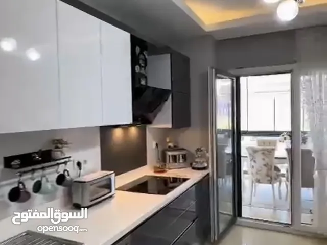 250 m2 5 Bedrooms Apartments for Sale in Istanbul Beylikdüzü