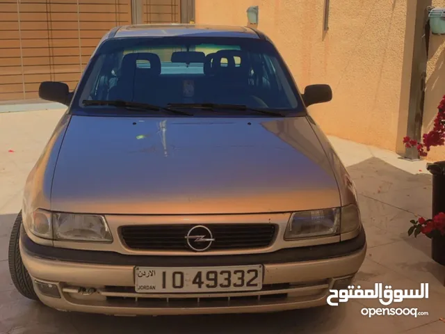 Used Opel Astra in Amman