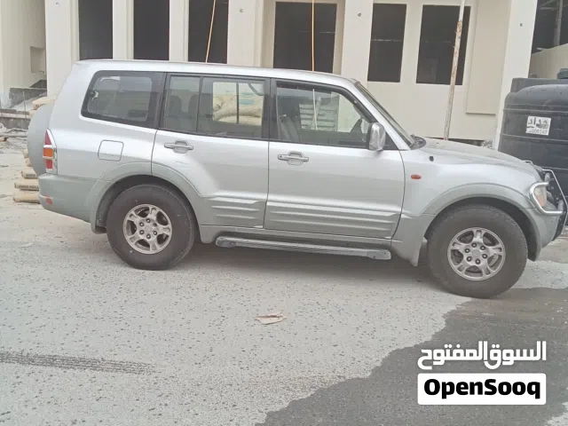 2002 ميتسوبيشي باجيرو GLS