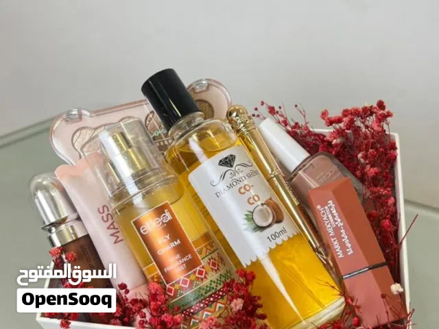 مستحضرات التجميل للوجه والجسم والشعر