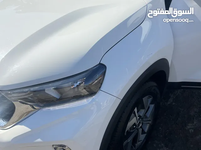 كيا سونيت موديل 2022 اللون ابيض ضمان الشركة الدوليه 5 سنوات او 100000 الف كيلو