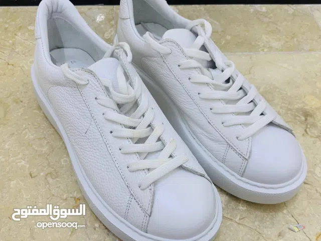 حذاء رياضي جلدي فاخر – صناعة تركية