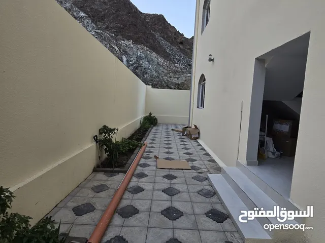120 m2 3 Bedrooms Apartments for Rent in Muscat Darsait