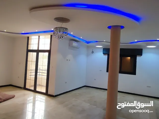 300 m2 More than 6 bedrooms Townhouse for Rent in Tripoli Airport Road