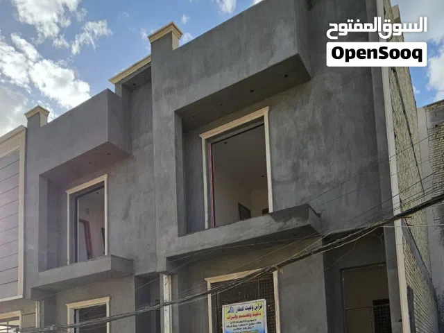 دار عدد 2 مودرن 50 م2  بناء هندسي عالي الجودة 3 طوابق منفصل  الجدران خرائط مختلفة