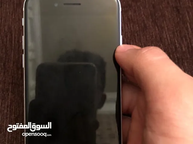 Apple iPhone SE 2 128 GB in Tripoli