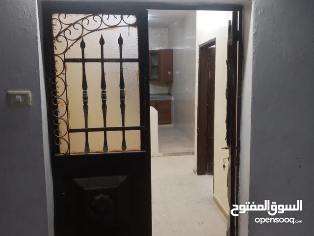 90 m2 3 Bedrooms Townhouse for Rent in Zarqa Al Zawahra