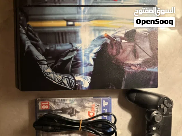 بلايستيشن 4 معاه دسكه وفيه العاب مخزنات  للبيع كاش أو تحويل