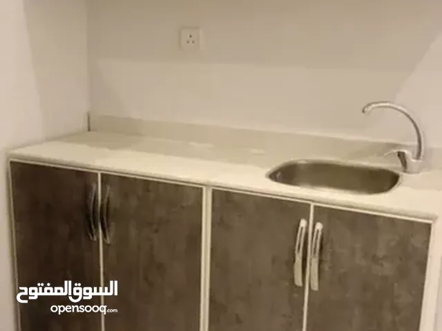 شقة للأيجار الرياض حي النرجس غرفه وصاله ومطبخ ودوره مياه