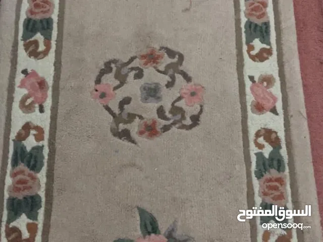 ثلاثة قطع منفردة كبيرة وزوز صغار مستعملات نظاف ممتازات