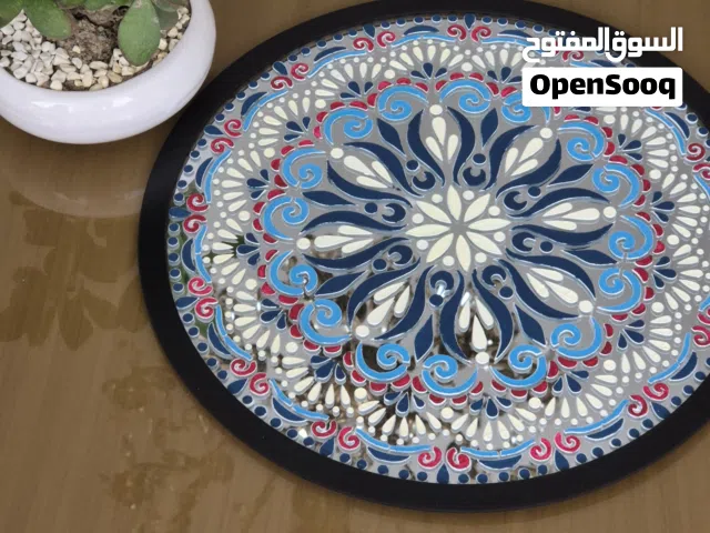 Handmade Decorative Mirror – Modern Stencil Art مرآة ديكور فنية – عمل يدوي بتصميم عصري
