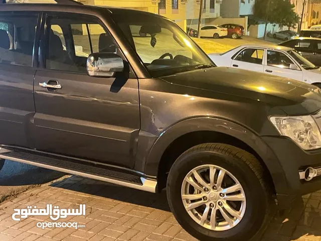 Mitsubishi Pajero - للإيجار دفع رباعي باجيرو