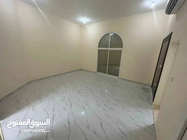 5 m2 Studio Apartments for Rent in Al Ain Zakher