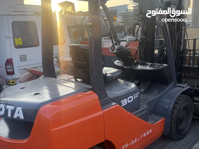 Electric & Desil forklift