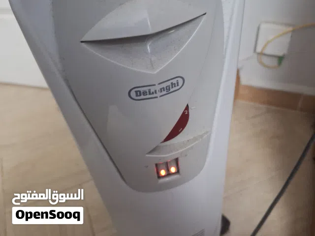 Radiateur à huile De'Longhi  2000W  Made in Italy  يخدم مليح بلا صوت، ما يسربش زيت