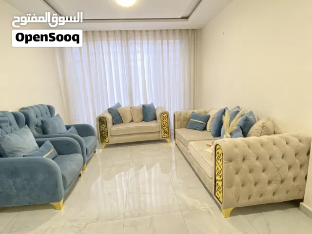 كنب استعمال بسيط لون بيج وازرق ثلاثية وثنائية ومفردتين