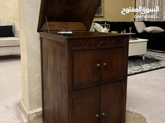 جهاز جرامافون سويسري مختوم الجهاز ماشاءالله وكاله