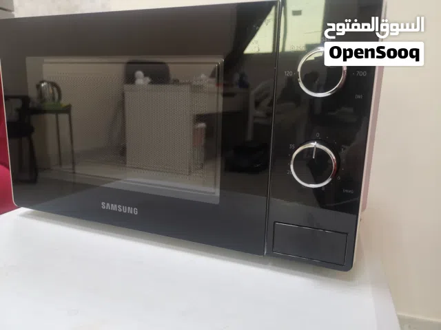 Samsung microwave oven just like new not used much in perfect condition
