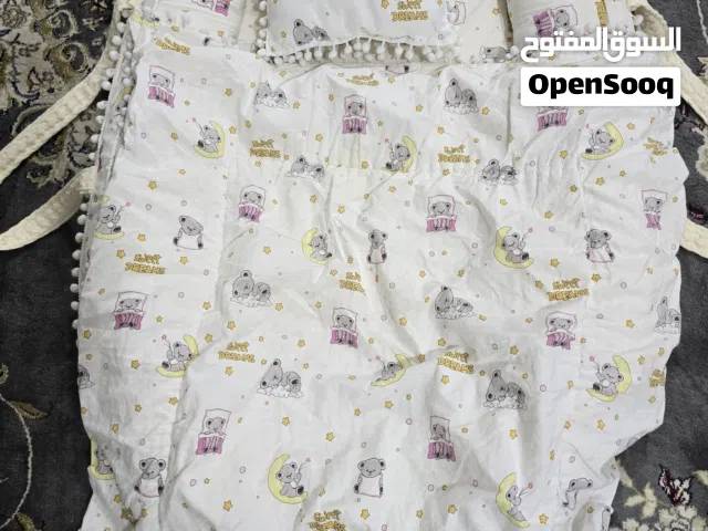 للبیع دوشک اطفال حدیثی ولاده لغایة عمر 4شهور شبة جديد استعمال خفيف مدة شهرين فقط مكان