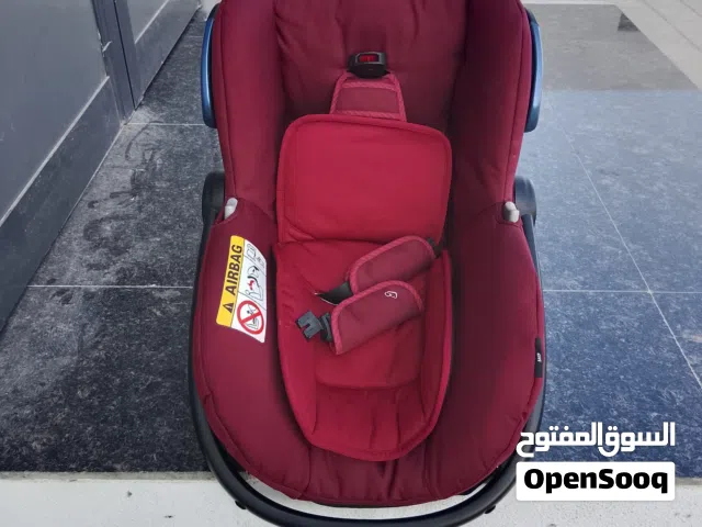 كرسي بيبي للسيارات