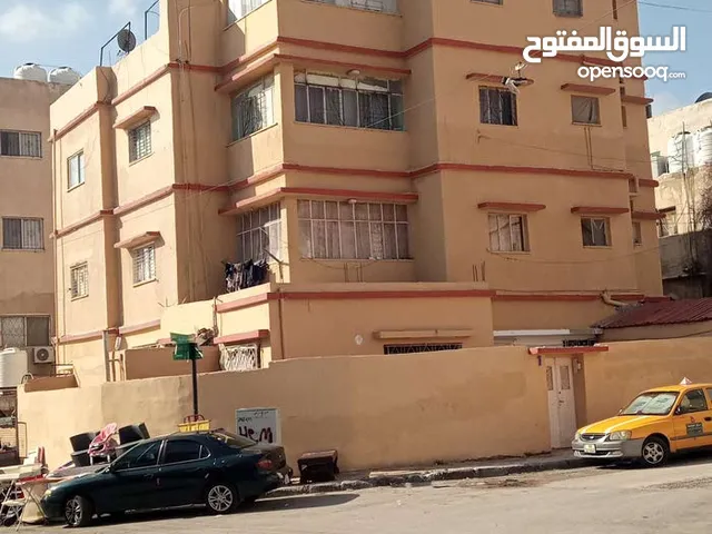 عمارة سكنية للبيع بدخل( 11%) عمان _ جبل النزهة قريبة من جميع الخدمات _ مساحة الأرض 392 م