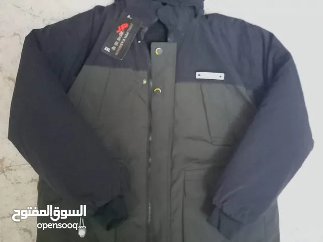 Veste avec capuche fourrée – Neuve avec étiquette (Import Saoudien)