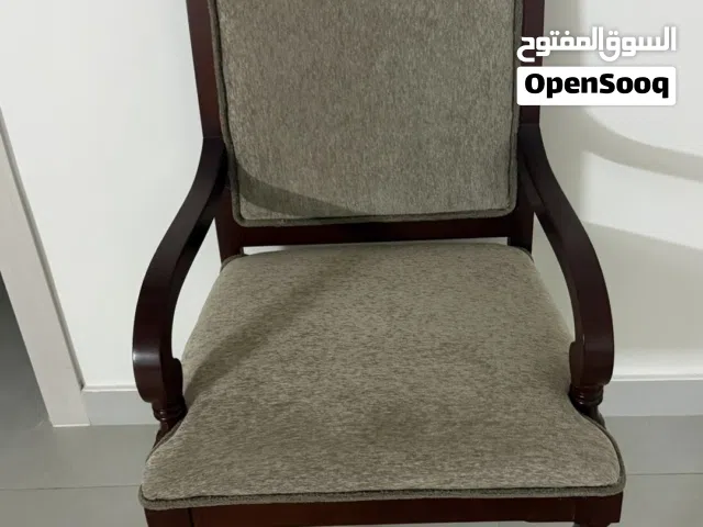 كرسي فاخر جدًا وجديد