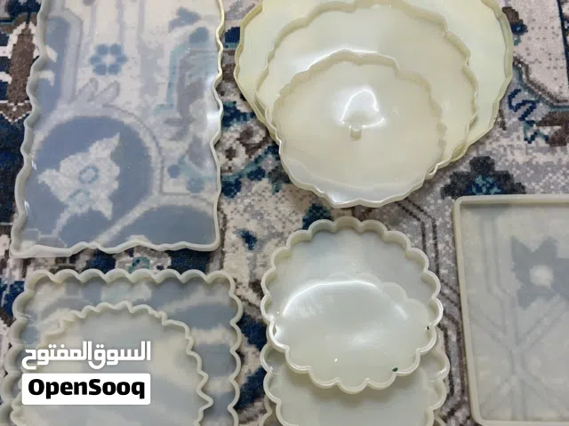 قوالب سيلكون للبيع  يوجد منها جديد ويوجد منها مستعمل استعمال خفيف ( قوالب سيلكون للريزن شموع كيك )